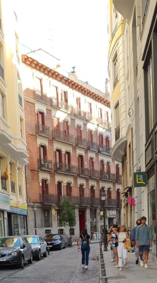 Gran Via. Salud. Puerta Del Sol. Callao. Madrid Exterior foto